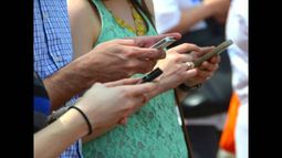 Grupos de whatsapp en las escuelas, ¿son un mal necesario?