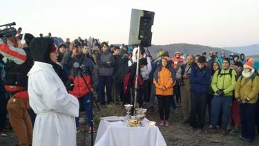 No hay frío que frene la Fe, los jóvenes coparon Sierras Azules