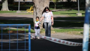 Caminata Saludable: poca gente y mucho control, así se vivió el primer día en San Juan Caminata Saludable: poca gente y mucho control, así se vivió el primer día en San Juan