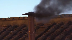 Habrá que esperar: no hubo acuerdo en el Cónclave y apareció la fumata negra