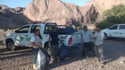 Realizan una campaña de limpieza en la vera del Río San Juan