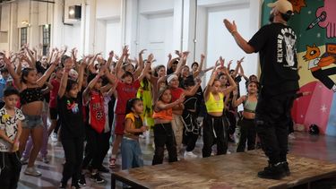 Famoso coreógrafo internacional llegó a San Juan para brindar un seminario de ritmos urbanos