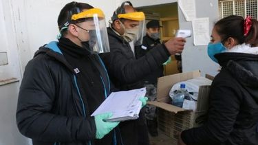 ¿Por qué San Juan tiene 14 casos y Nación solo le registró 9?