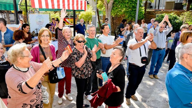 Los turistas estuvieron de fiesta en El Carrascal