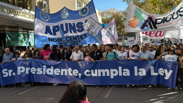 Señor Presidente, cumpla la ley: miles de sanjuaninos marcharon por la universidad pública
