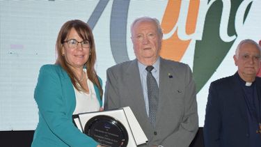 Juan Carlos Krebs, durante una distinción que le otorgaron durante el aniversario 70 de la Universidad Católica de Cuyo.&nbsp;