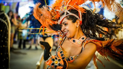 El Carnaval vuelve a las plazas de Capital.