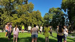 Juntos a la Par: 11 años acompañando a personas con discapacidad hacia la autonomía Juntos a la Par: 11 años acompañando a personas con discapacidad hacia la autonomía