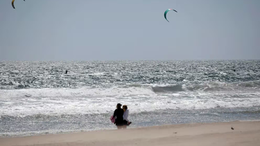 Tuvieron que cerrar más de treinta playas de EEUU por culpa de una bacteria.