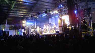 Miguel Mateos arrasó en la Fiesta de la Semilla y la Manzana