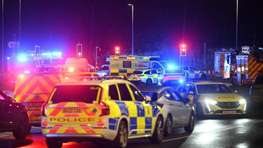 Apuñalamiento múltiple en un tren en Inglaterra: varios heridos y dos detenidos