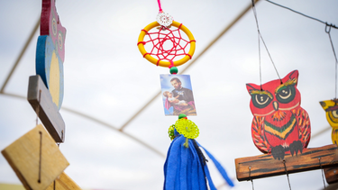 El merchandising de San Cayetano: los artesanos sanjuaninos se las ingeniaron para vender en la feria