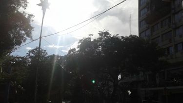 Viernes con máxima de 26º, algunas nubes y vientos leves