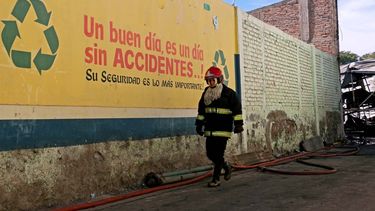 El día después del incendio en la recuperadora Don Mariano: impactantes imágenes y la esperanza de renacer