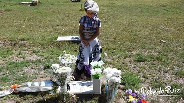 Entre tumbas y caballos, cautivantes postales de la cabalgata de los niños