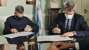 Uñac firmó con el ministro de Desarrollo Social de la Nación un convenio por $120 millones