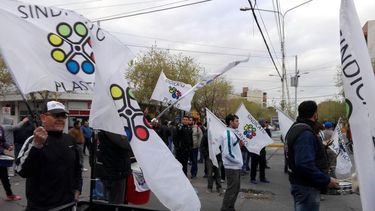 Cambio de táctica: trabajadores de ITEC coparon 5 esquinas clave