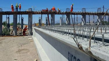 Mirá cómo avanza el puente de Ruta 40 y Calle 7