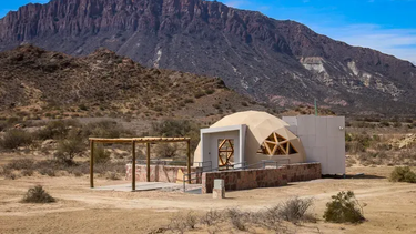 Los Eco Domos de Ischigualasto siguen en el freezer pero hay chances de que operen este verano