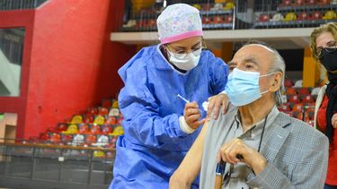 COVID-19: más de 2000 sanjuaninos aprovecharon el fin de semana para vacunarse