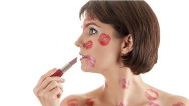 Labiales mate vs glossy: un duelo de bocas