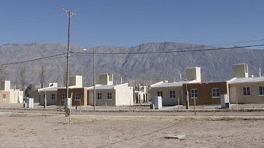 Hay cerca de 1000 casas del IPV demoradas por falta de cloacas