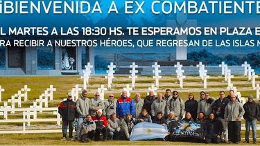 Caravana, dos autobombas y una placa conmemorativa para recibir a los ex combatientes