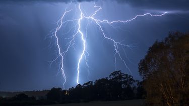 ¡Rayos y centellas!, y cuidado con la piedra: anuncian tormentas en San Juan