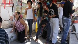 Gran cantidad de promesantes llegan a la Difunta Correa