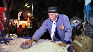 Tres historias bajo las noches del Sol