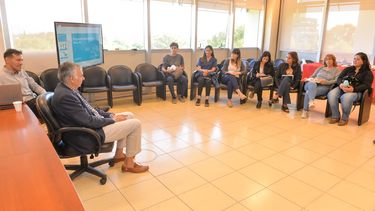 El doctor Sergio Maulen, durante la charla que compartió con profesionales de San Juan.