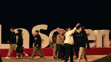 Karaoke, paseos con estilo y un mundo de gente, el color de la noche en La Serena