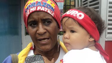 Sanjuaninos descubriendo el mundo de Chávez a dos meses de su muerte