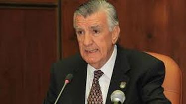 El Gobernador se sometió a una cirugía menor