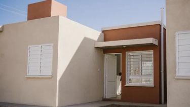 Confirmaron cuándo será la última entrega de casas del IPV durante la gestión de Sergio Uñac