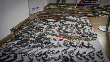 Destruirán 1.800 armas incautadas en San Juan: hay escopetas y hasta con miras telescópicas