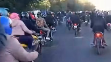 La pasión que lo acompañó hasta el final: conmovedor adiós en moto a Pablo, el joven que murió tras estrellarse contra una pilastra