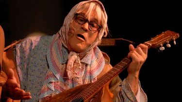 Doña Jovita llevó toda su frescura y ternura al Hogar de Ancianos