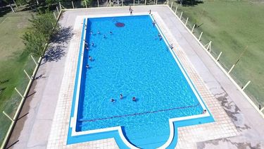 Las vedettes del verano: las tres piletas del camping municipal de San Martín