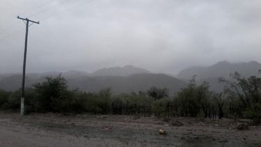 El Gobierno asiste a Valle Fértil, el temporal obligó a evacuar a 4 familias