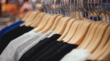 Temporada de verano: la ropa aumentó y las remeras básicas llegan a costar $17.000 en San Juan