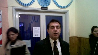 Escándalo en 25 de Mayo: La banca del vecino se hizo a puertas cerradas