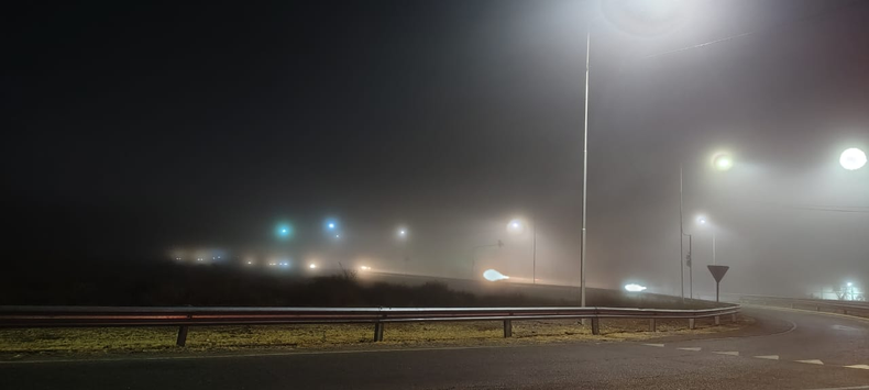 La jornada del miércoles comenzó en San Juan bajo un denso manto de niebla.