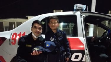 La tierna sorpresa a un nene albardonero que sueña con ser policía