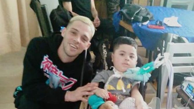 Santi Maratea hizo 1.200 kilómetros para conocer a Liam: lo visitó en Chimbas y prometió acompañarlo