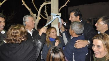 Alumbrado público y gas, los beneficios para Villa Las Mercedes