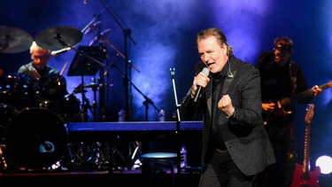 Miguel Mateos vuelve a San Juan con un imperdible show sinfónico