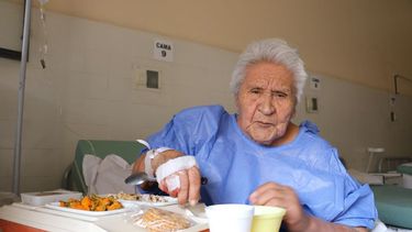 Al final fueron a buscar a la anciana al Marcial Quiroga, y la llevan a un geriátrico