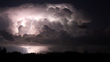 ¡Atención!: alerta meteorológica por tormentas eléctricas