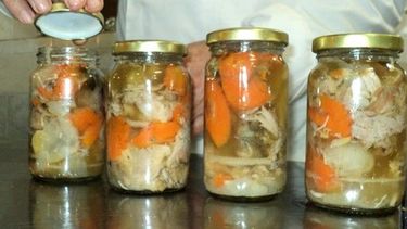 Luego de la muerte de una mujer, alarma por un nuevo caso de botulismoLa desgracia de los Balmaceda: la fallecida por botulismo era la cuñada de María Rosa